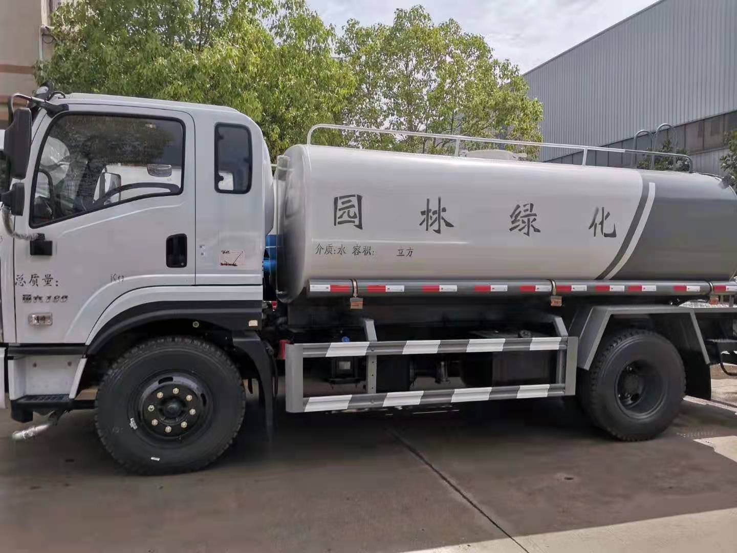 国六东风专底D1L洒水车