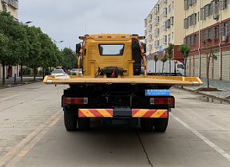 程力威牌CLW5183TQZC6型清障车