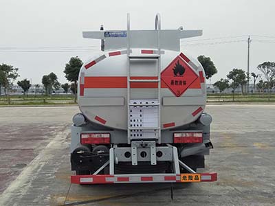 程力威牌CLW5070GJY6型加油车