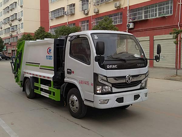 程力威牌CLW5040ZYS6型压缩式垃圾车